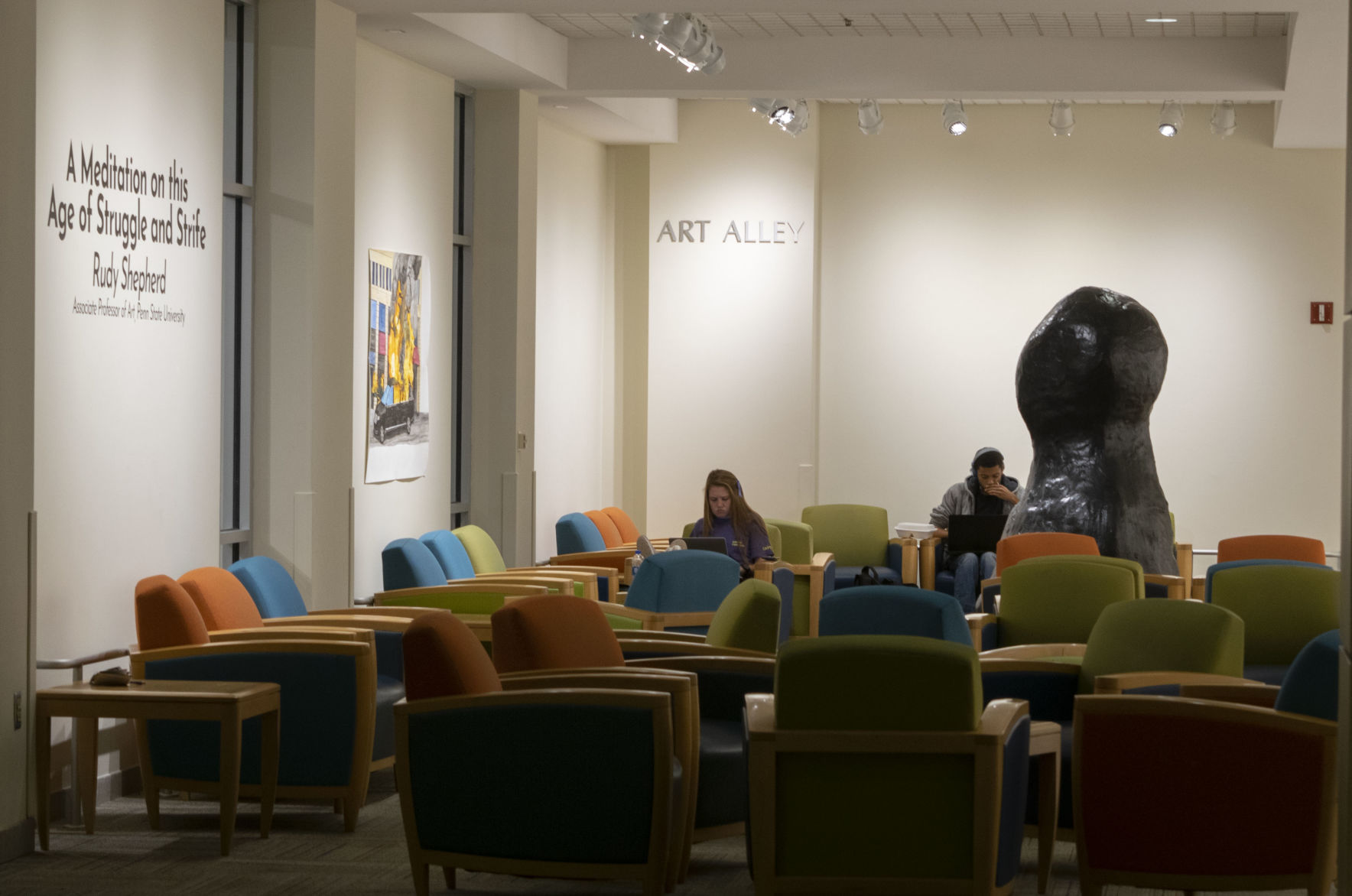 Nighttime HUB, students studying